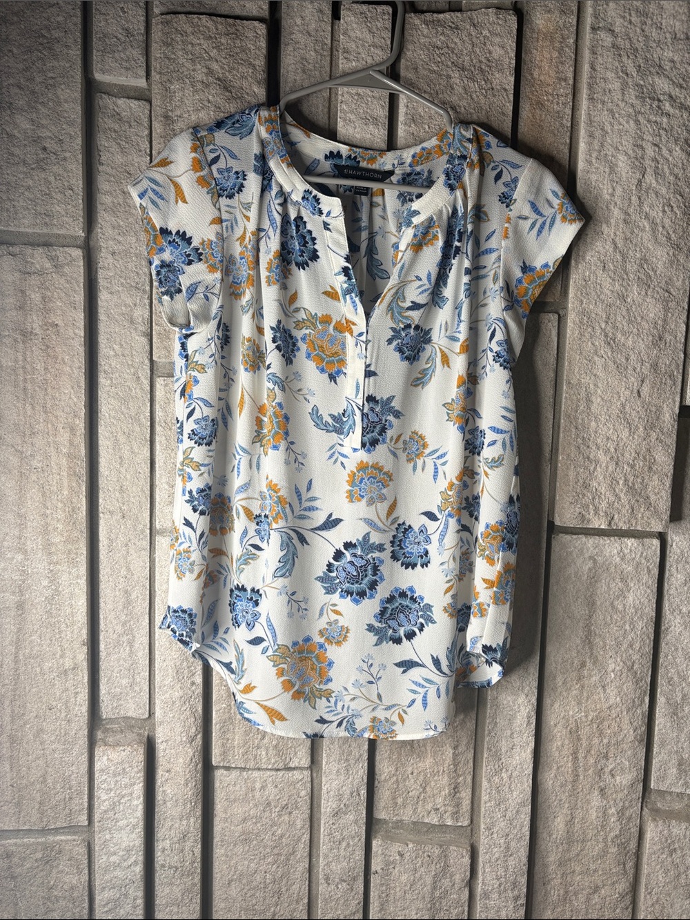 41 Hawthorn White Floral Split-Neck Cap Sleeve Blouse with Blue & Yellow Flowers